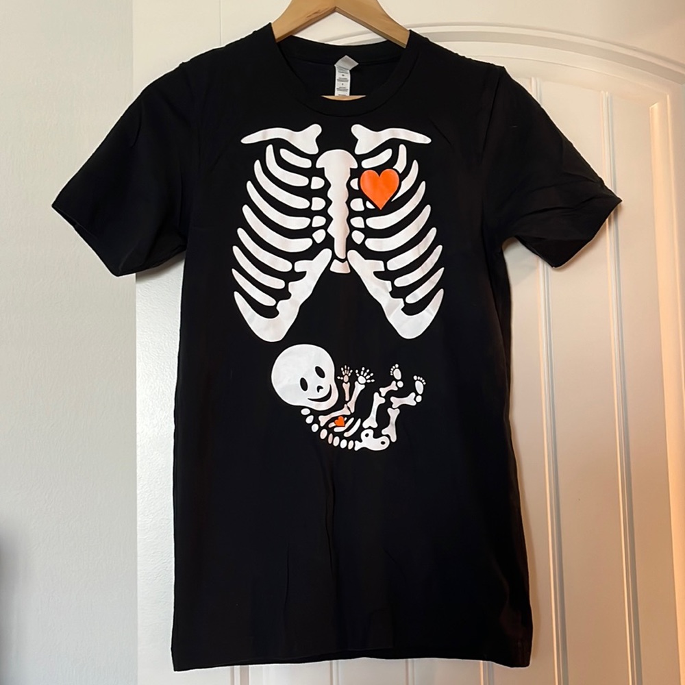 Pregnant mama “costume” with baby skeleton